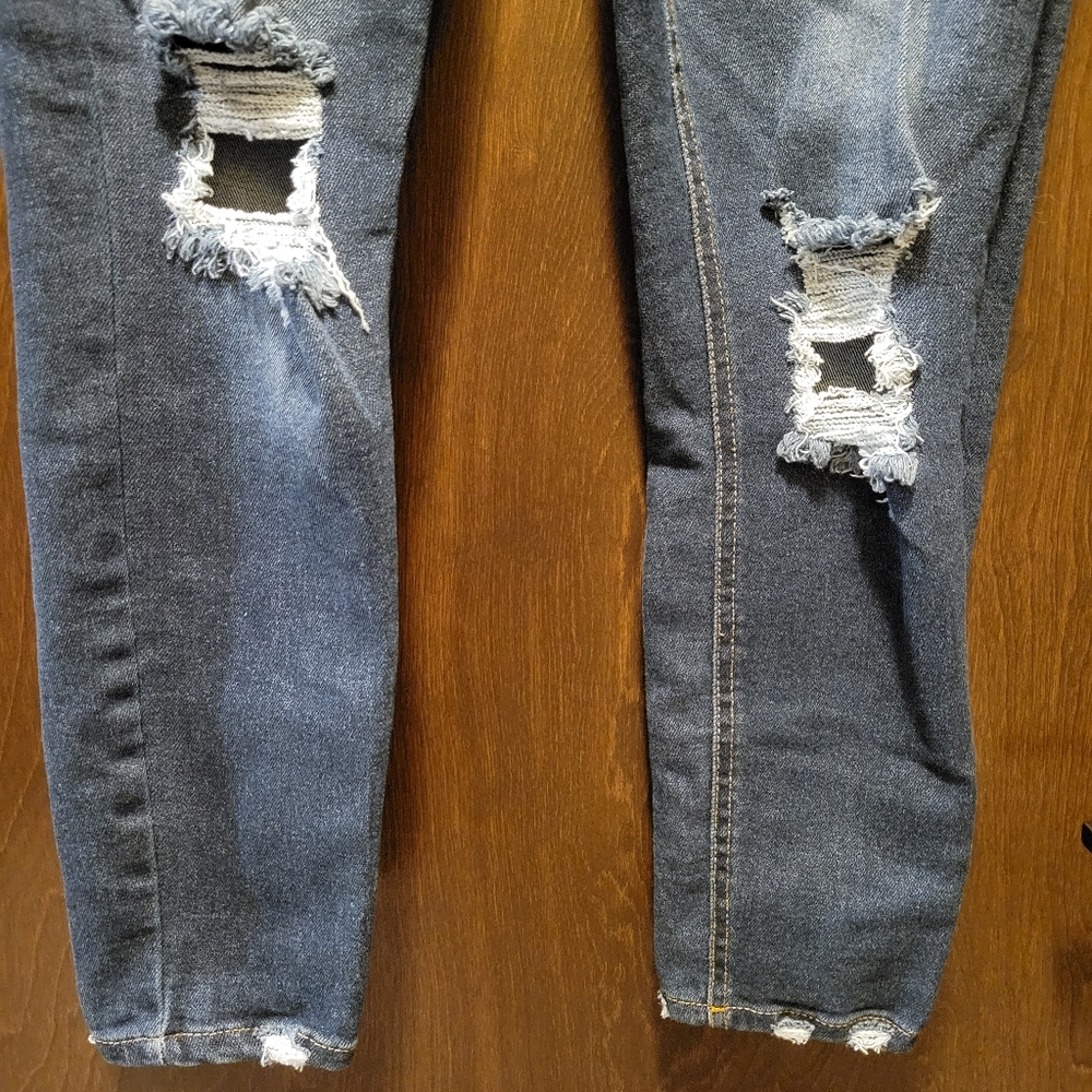 No Boundaries High Rise Skinny Jeans - Picture 2 of 10